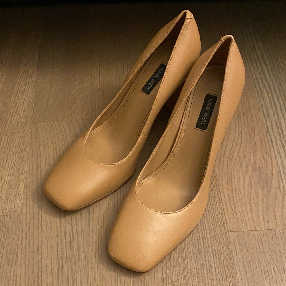 Nine West Classic Square Toe Pump High Heels Beige 7
